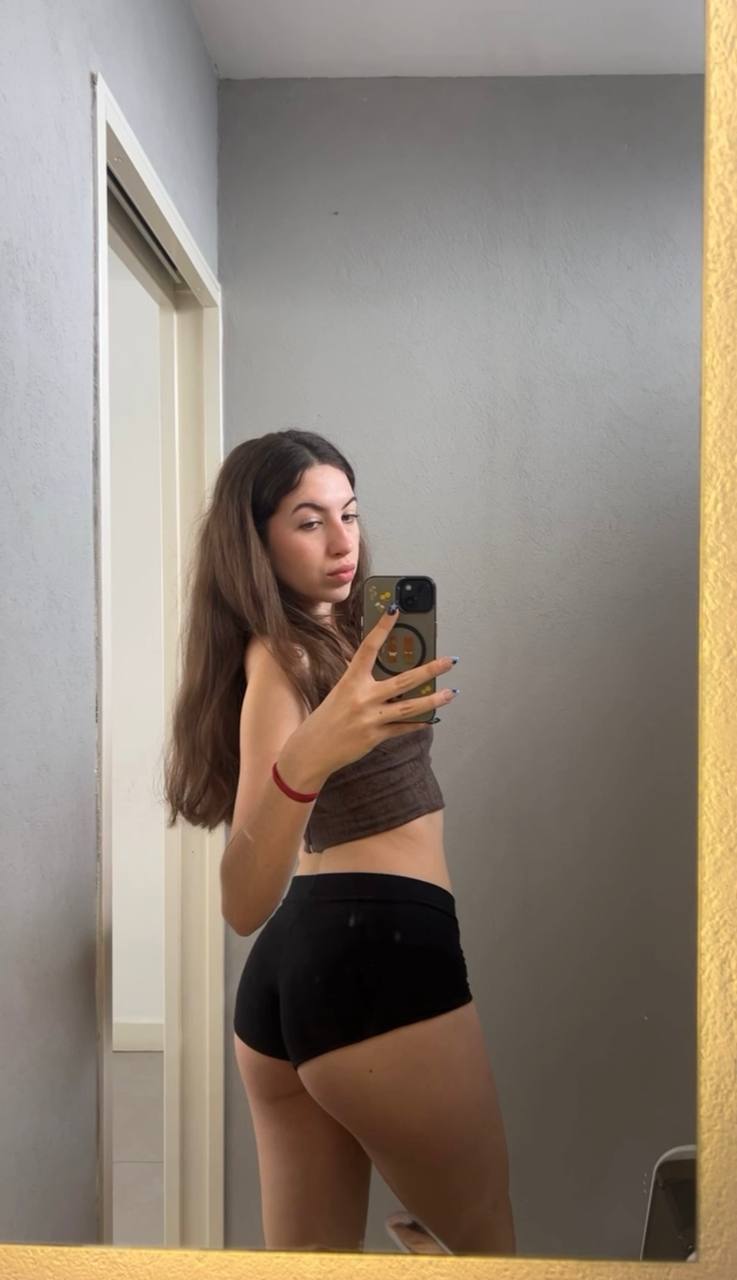 Amber in her underwear in Tskhinval