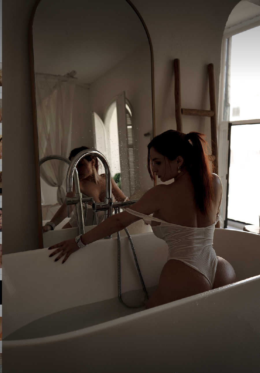 A playful frame from Miranda Faith nude — online in Tskhinval